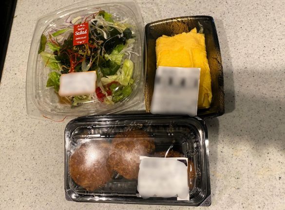 別のスーパーにて購入したお惣菜。裏側を知ると感慨深い