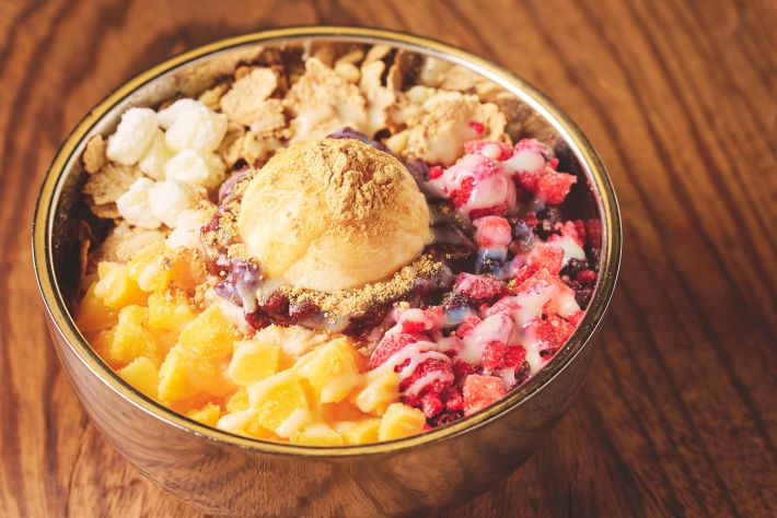 韓国風かき氷「ハッピンス」は全体を混ぜながら食べるのがおすすめ