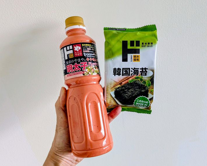 左から「明太子ドレッシング500ml」「韓国海苔」