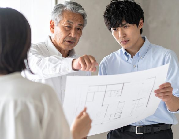 内見に来る義父