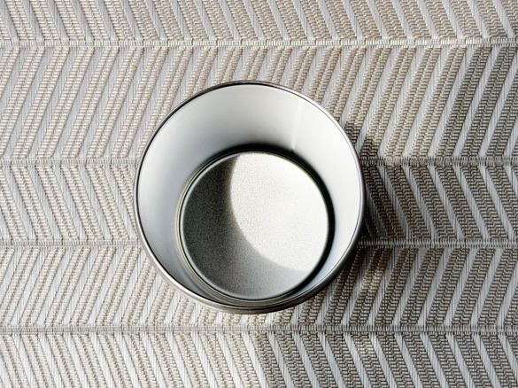 冷やしたまま持ち運べる ペットボトル用保冷ホルダー(たためる持ち手付き)