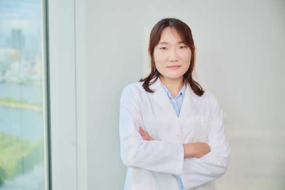物理学系クリエイターのかがみあやかさん