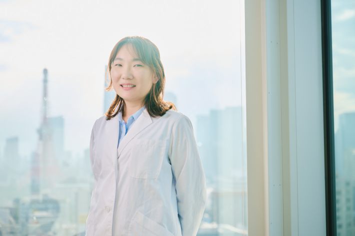 物理学系クリエイターのかがみあやかさん