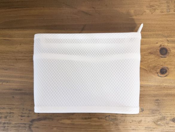 無印良品「EVAスパポーチ」