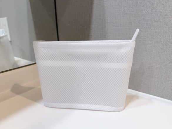 無印良品「EVAスパポーチ」