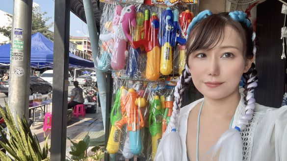 今年はパタヤでソンクラーン祭り(水かけ祭り)に参加