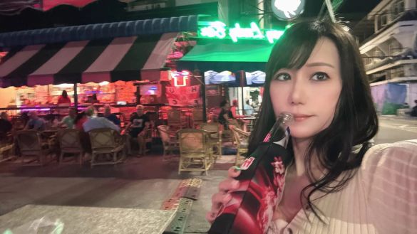 パタヤで夜遊び中のカワノさん