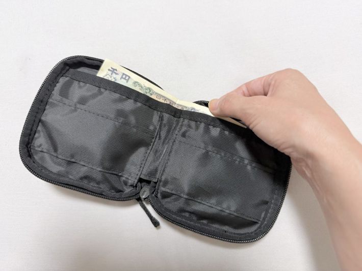 無印ウォレット